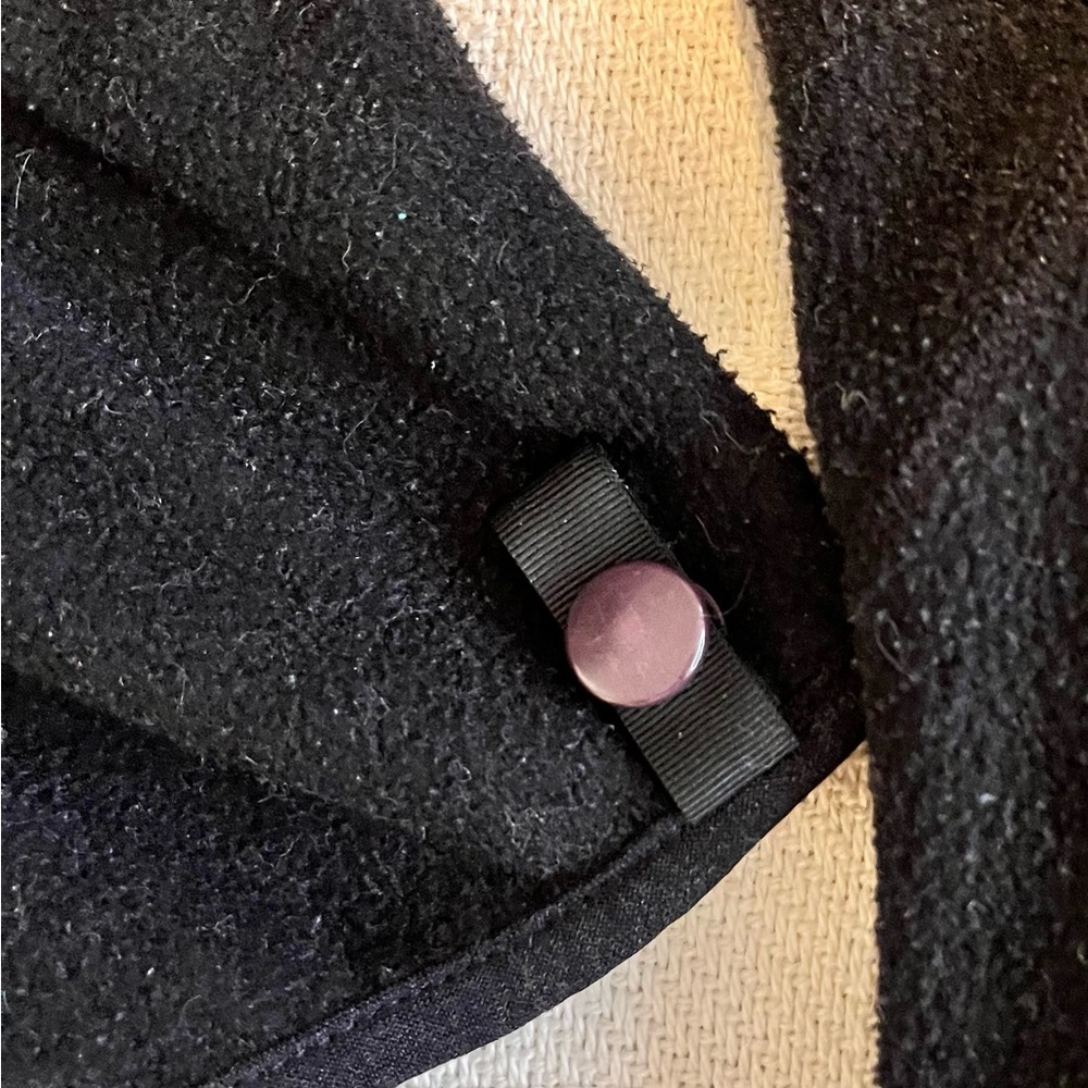 Casual North Face Women’s Size Medium Black Fleece Hoodie Zip - Picture 3 of 9